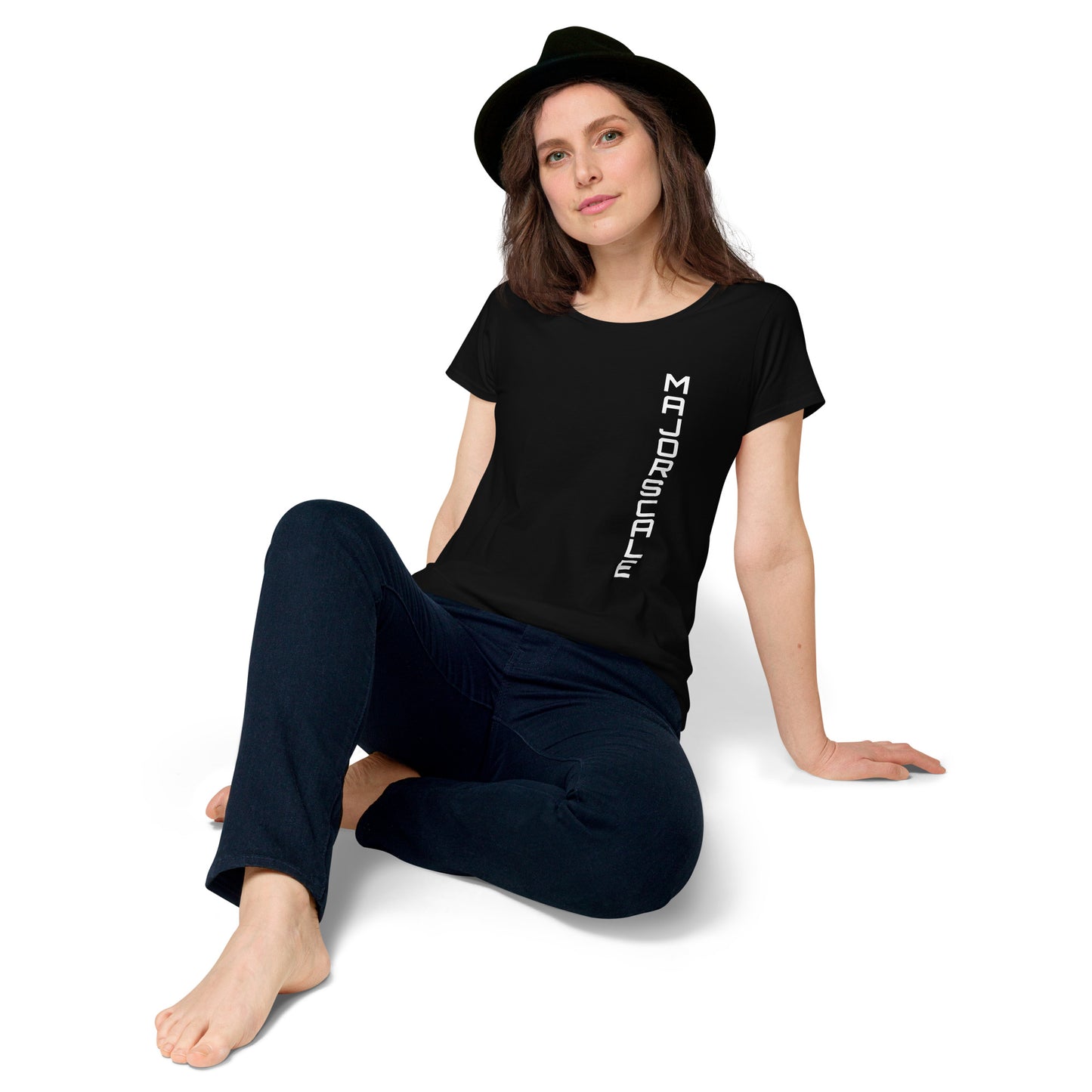 Women’s round neck tee