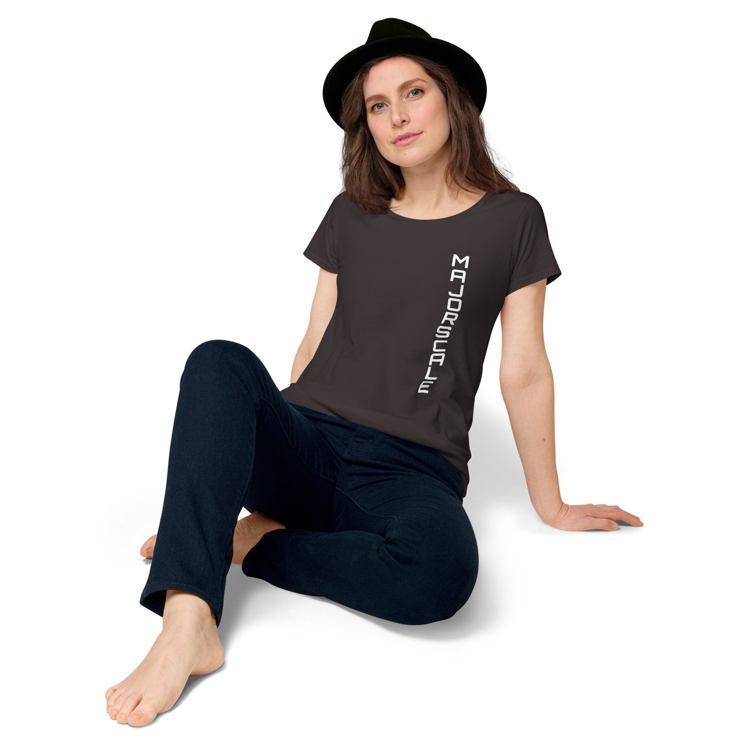 Women’s round neck tee